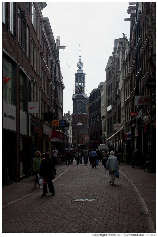 Munttoren (Mint tower), viewed from Kalverstraat.  Centrum district.