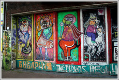 Graffiti.  Spuistraat, Centrum district.