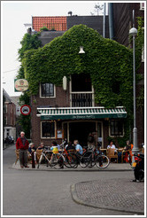 De Blauwe Pan (The Blue Pan), Westerstraat, Jordaan district.