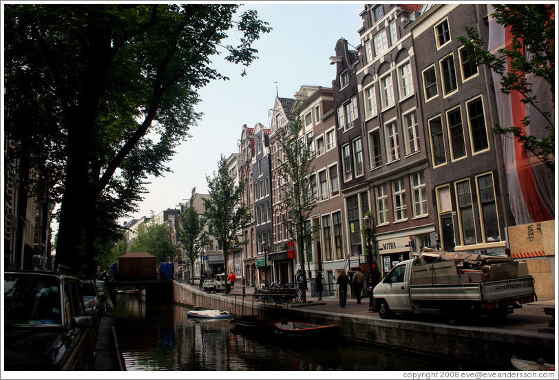 Oudezijds Achterburgwal canal, Red Light district.