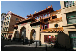 Fo Guang Shan He Hua temple, a.k.a. Zeedijk Tempel, Red Light district. 