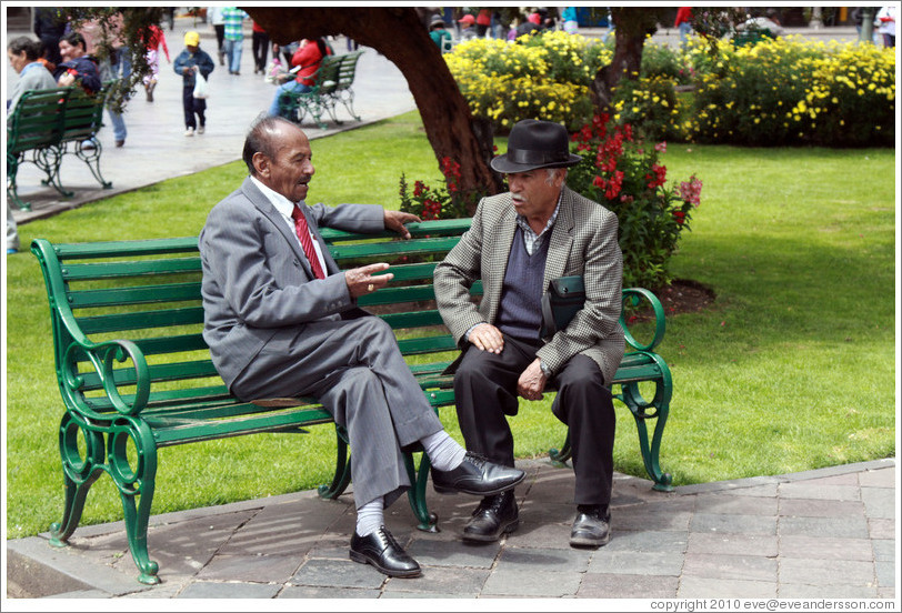 Men on a bench, Plaza de Armas.