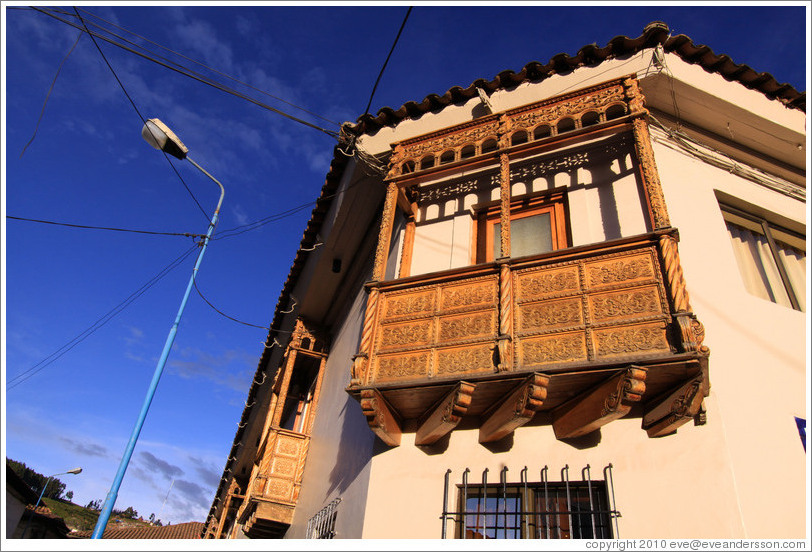 Balcony at the corner of Calle Maruri and Calle Romeritos.