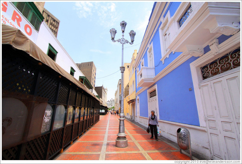 Calle Quilca, Historic Center of Lima.