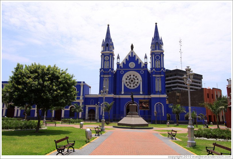 Parroquia de los Sagrados Corazones (Templo de la Recoleta), a beautiful blue church, Historic Center of Lima.