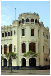 Building near the Plaza San Mart? Historic Center of Lima.