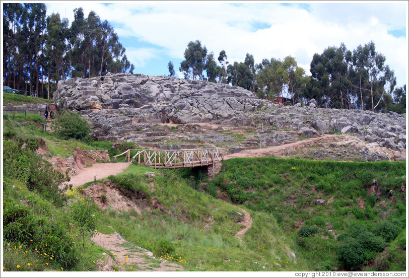 Bridge in front of the Qenko ruins.