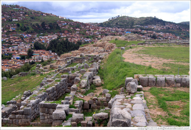 Sacsayhuam?ruins.
