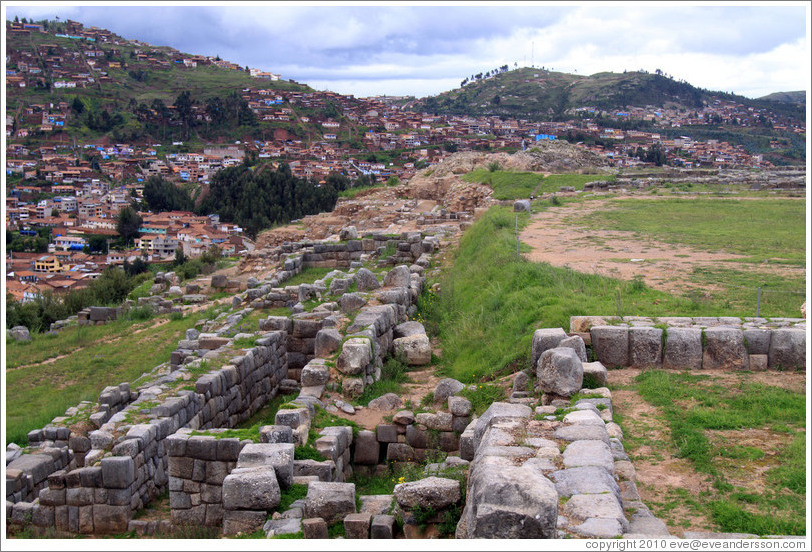 Sacsayhuam?ruins.