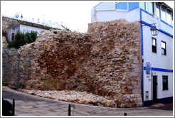 Remains of the castle, at Rua Afonso III and Rua Pereiras.