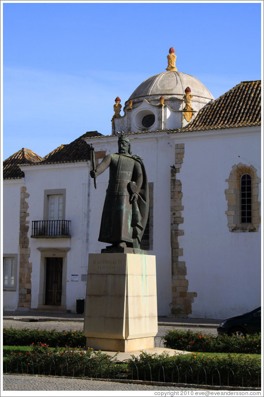 Museu Municipal de Faro (Municipal Museum of Faro), formerly the Convento de Nossa Senhora da Assun?(Convent of Our Lady of the Assumption).