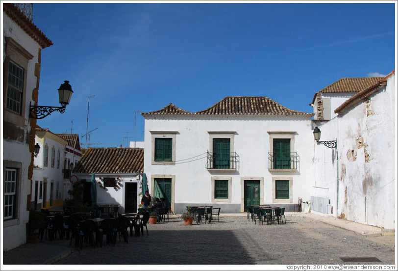 Pra?do Afonso III, Conquistador da Cidade (Plaza of Afonso III, Conqueror of the City).