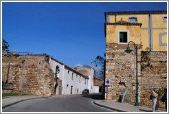 Terroes bizantinas (Byzantine towers), Rua do Castelo.