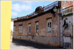 Rua Rasquinho, Antiga Rua dos Conegos (the old Street of the Canons).