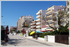 Avenida Infante Dom Henrique.