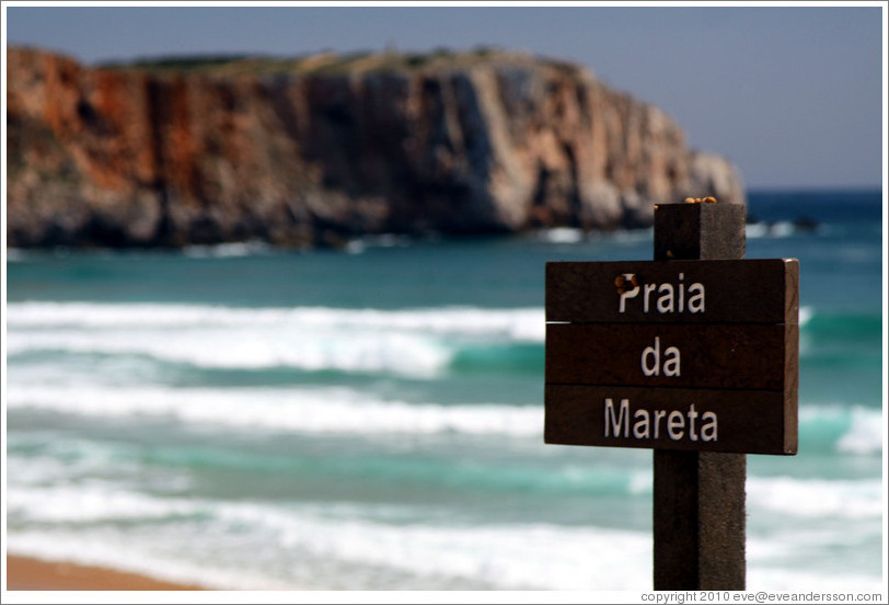 Sign with snails on it, Praia da Mareta (Mareta Beach).