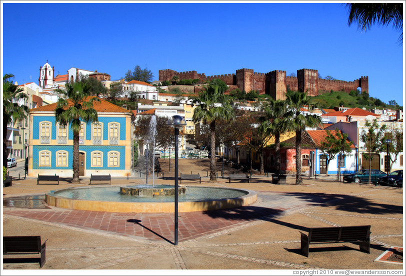 Pra?Al Mouhatamid Ibn Abbad, with the Silves Castle above it.