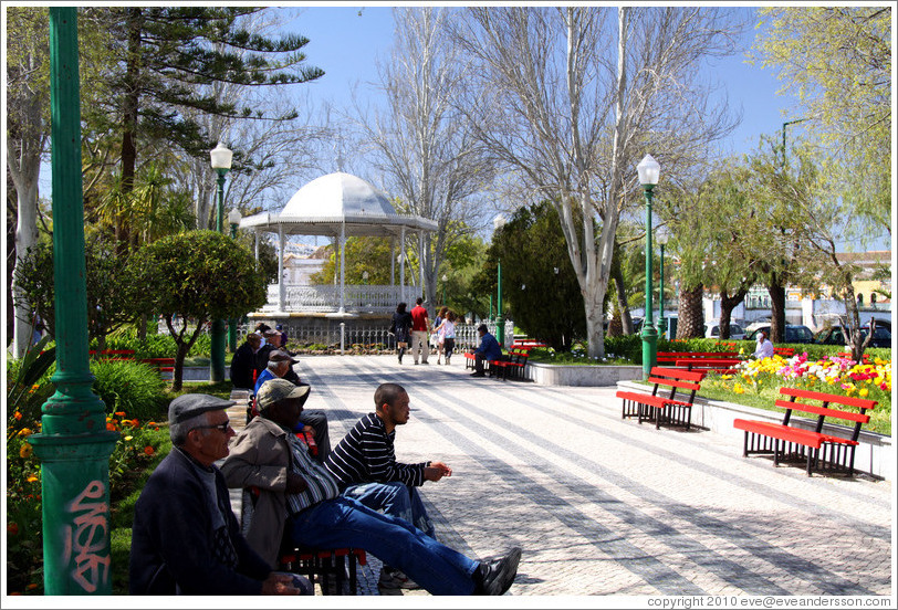 Jardim do Coreto (Bandstand Garden).