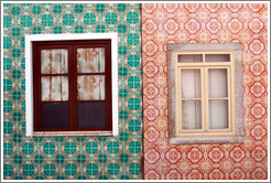 Tiled walls with windows, Rua Dr. Parreira.