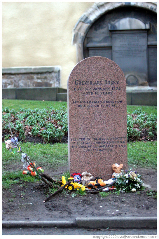 Tombstone of Greyfriars Bobby.  Greyfriars Kirkyard.  Old Town.