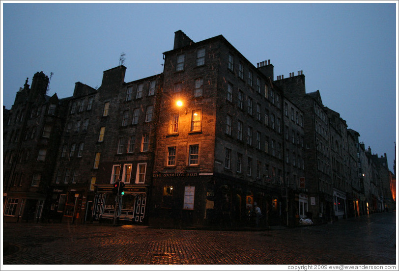 World's End Pub.  Pre-dawn, lightly snowing.  High Street.  Old Town.