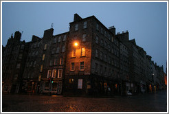 World's End Pub.  Pre-dawn, lightly snowing.  High Street.  Old Town.