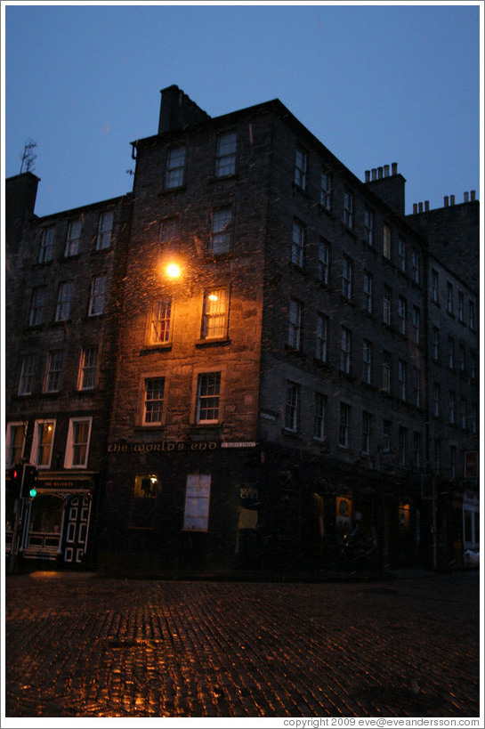 World's End Pub.  Pre-dawn, lightly snowing.  High Street.  Old Town.