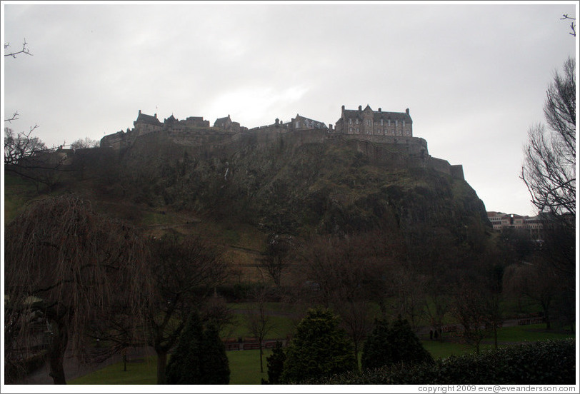 Edinburgh Castle above the Prices Street Gardens.