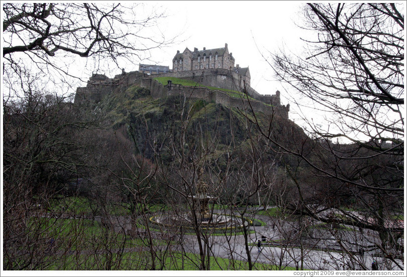 Edinburgh Castle above the Prices Street Gardens.