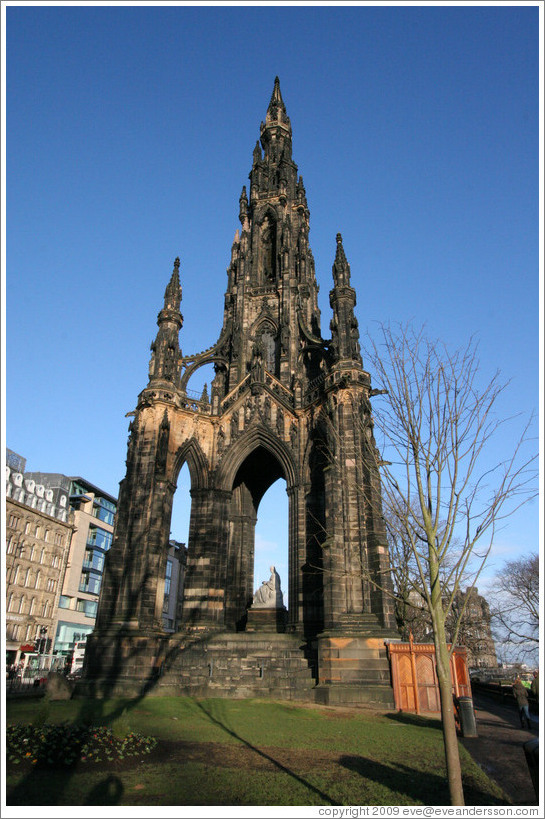 Scott Monument.