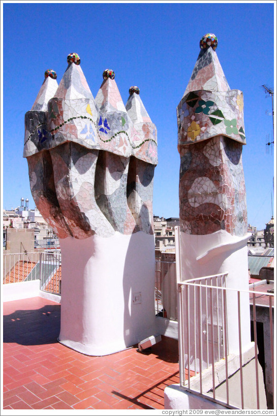 Chimneys.  Casa Batll