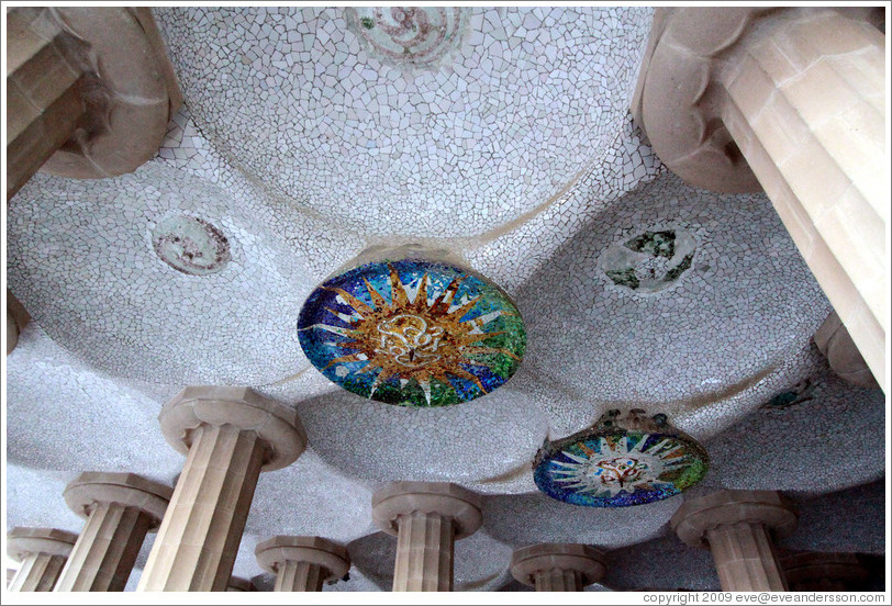 Ceiling under the central terrace.  Park G?ell.