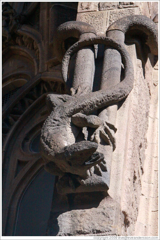 Lizard.  La Sagrada Fam?a.