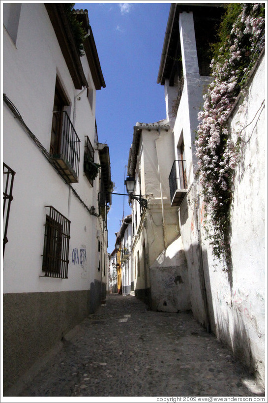 Calle del Aljibe de Trillo.  Albaic?