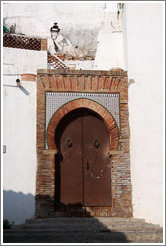 Moorish door. Calle de Cruz de Quir?Albaic?