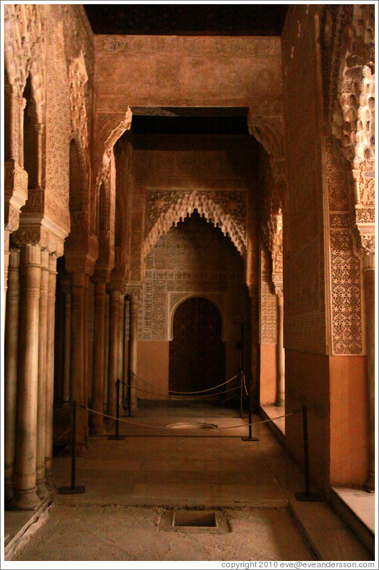 Patio de los Leones, Nasrid Palace, Alhambra at night.