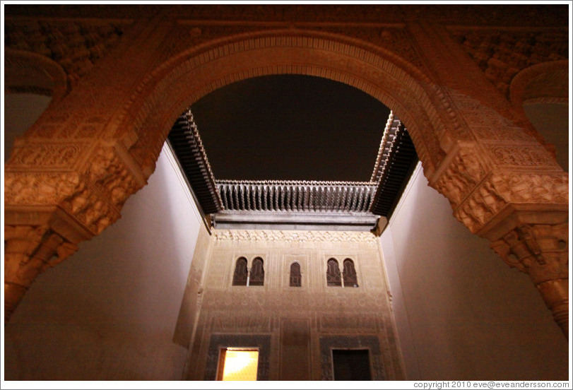 Patio del Cuarto Dorado, Nasrid Palace, Alhambra at night.