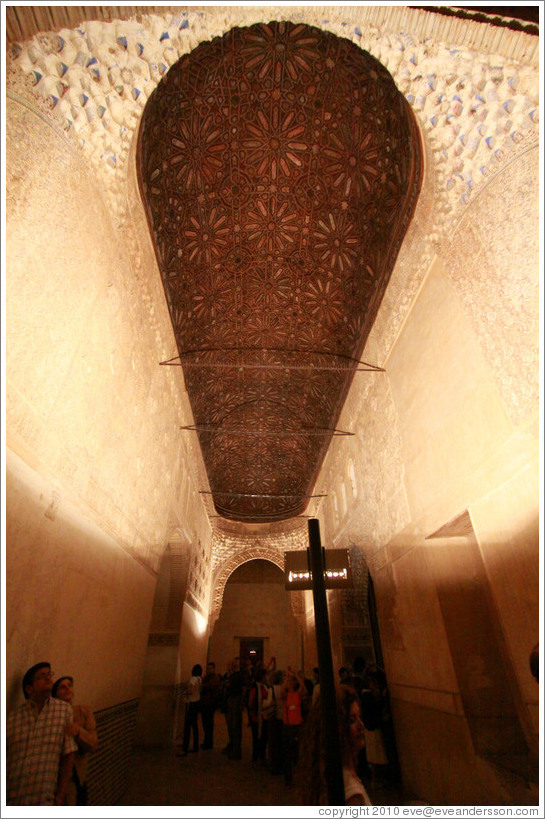 Sala de la Barca, Nasrid Palace, Alhambra at night.