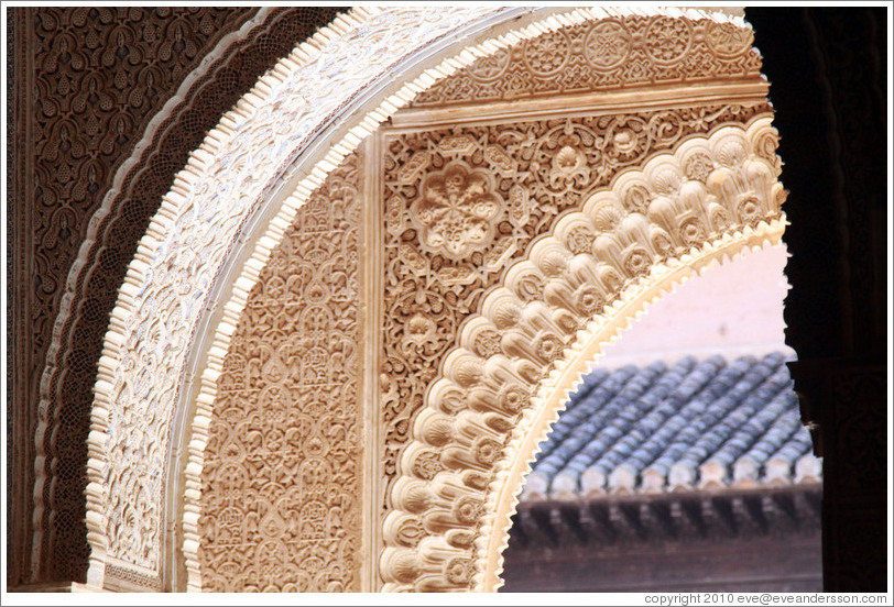 Arches, Sala de las Dos Hermanas, Nasrid Palace, Alhambra.