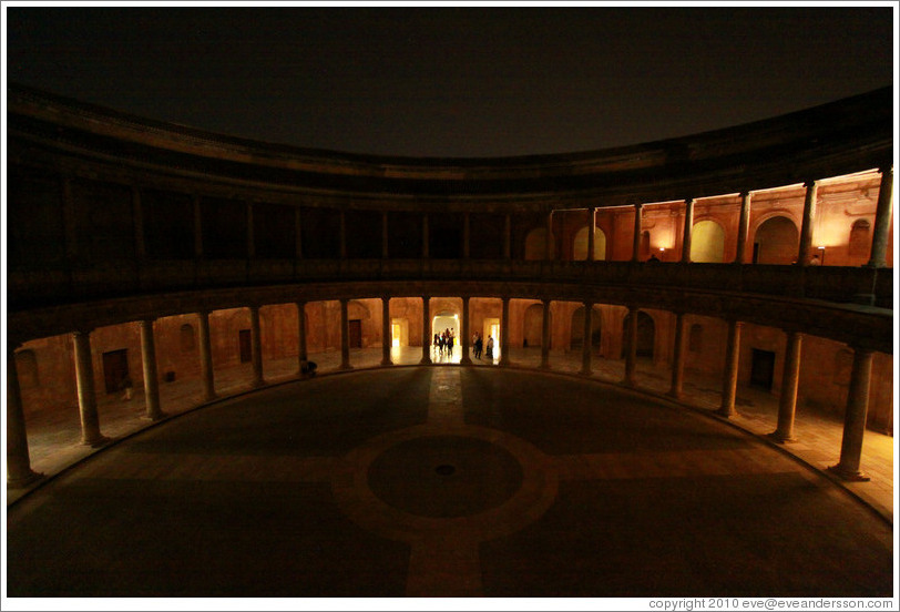 Palacio de Carlos V, Alhambra at night.