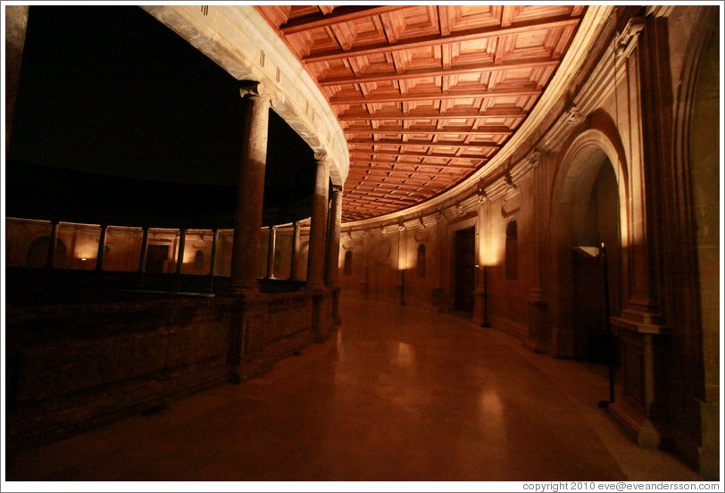 Palacio de Carlos V, Alhambra at night.