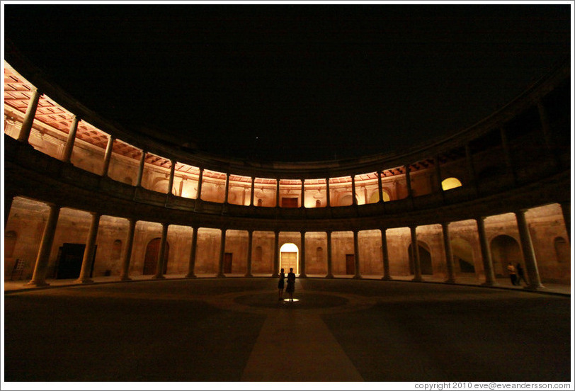 Palacio de Carlos V, Alhambra at night.