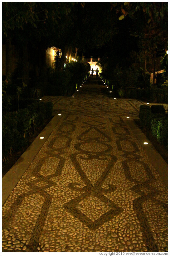 Path, Parador de San Francisco, Alhambra at night.