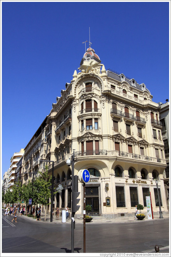 Building at the corner of Calle Reyes Cat?os and Gran V?de Col?city center.