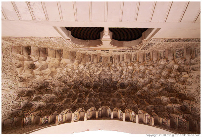 Looking up at entrance archway. Corral del Carbon (Coal House). City center.