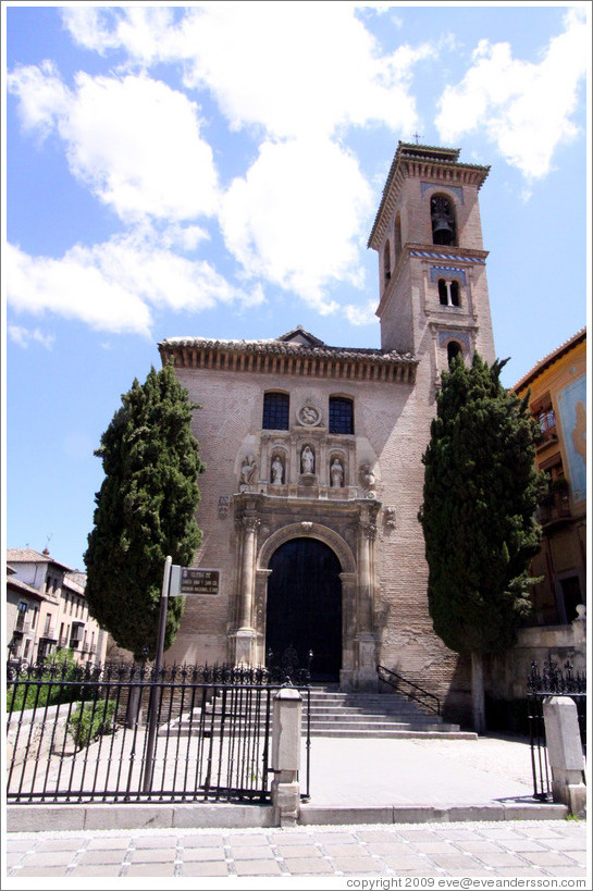 Iglesia de San Gil y Santa Ana.  City center.