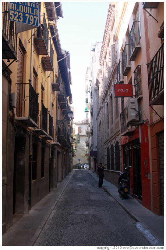 Calle Laurel de las Tablas, city center.