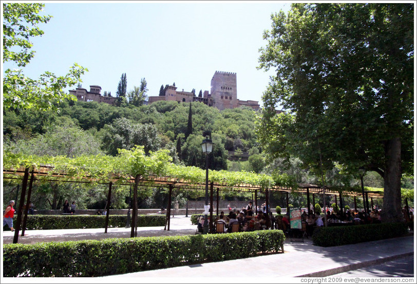 Paseo de los Tristes (Promenade of the Sad), with the Alhambra in the background.  City center.