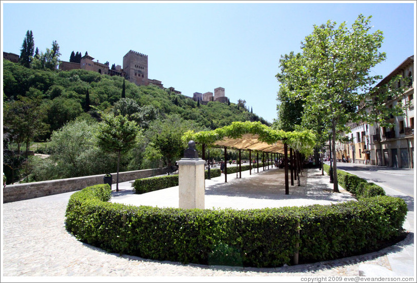 Paseo de los Tristes (Promenade of the Sad).  City center.