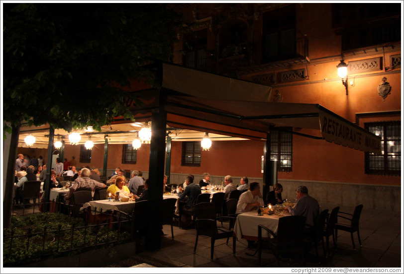 Restaurant at night.  Plaza de Bib-Rambla.  City center.